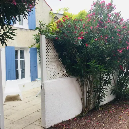 بيت للعطل Maison Les Lauriers Roses سان-جورج-دي-ديدون