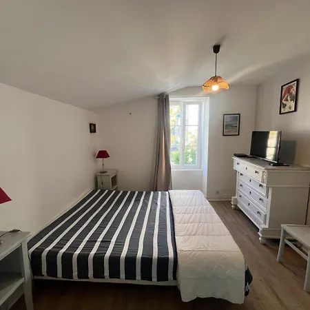 Maison De Charme Les Lauriers Roses Dom wakacyjny *